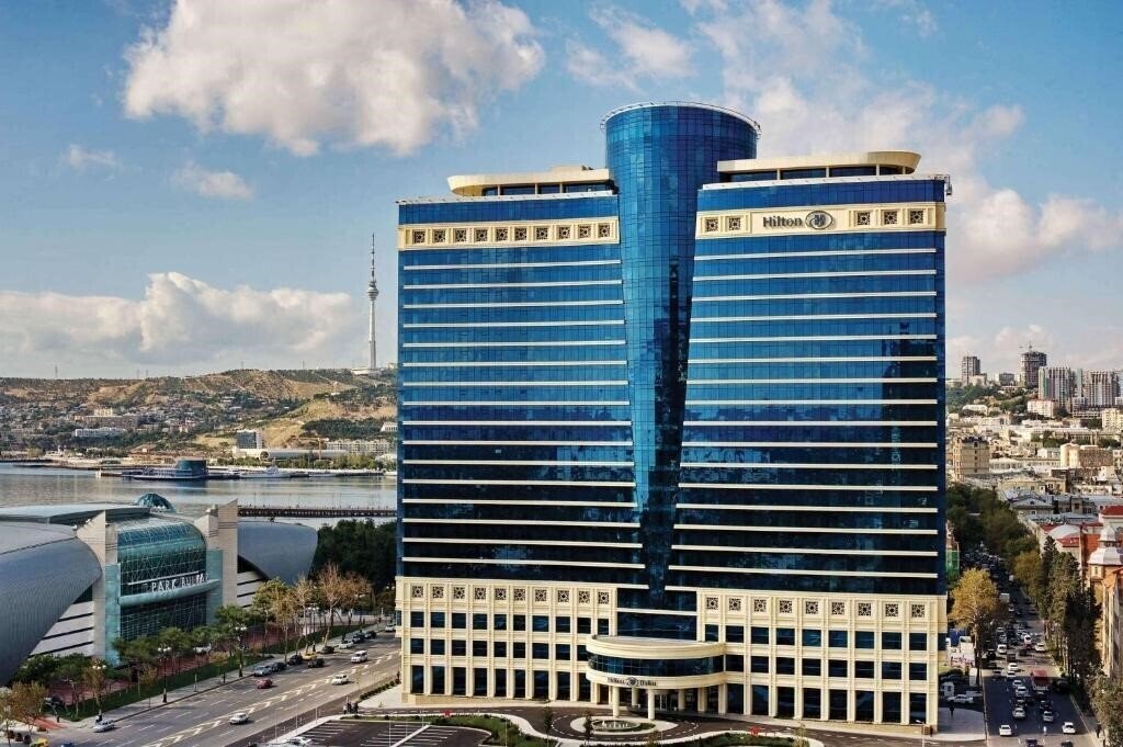Готель Hilton Baku 5*