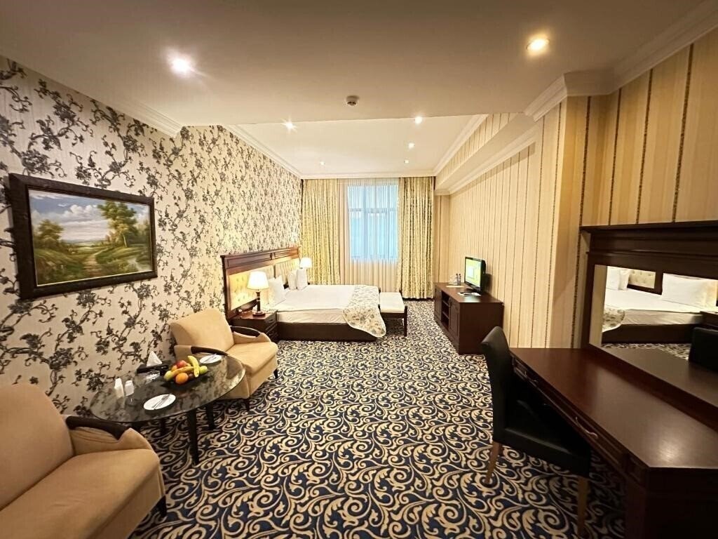 Hotel Modern Hotel 4*