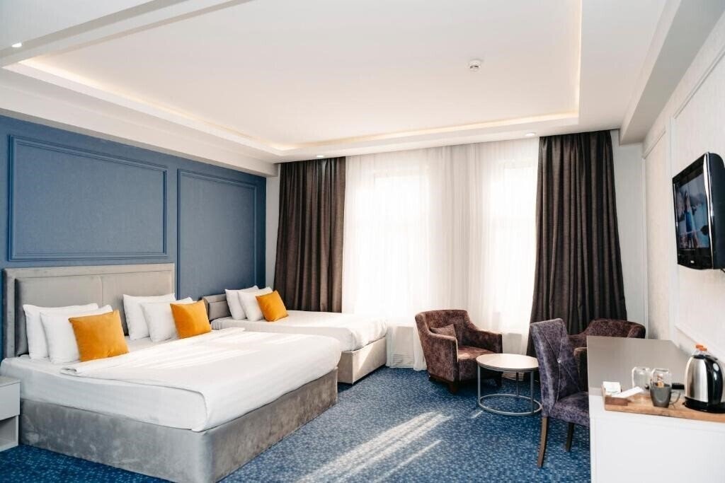 Фото Grand Hotel 4*
