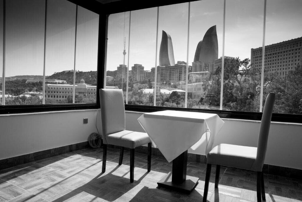 Zdjęcie Town Gates 3*