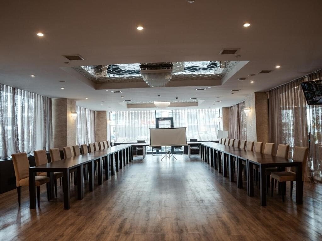 Zdjęcie Diamond Hotel Baku 4*