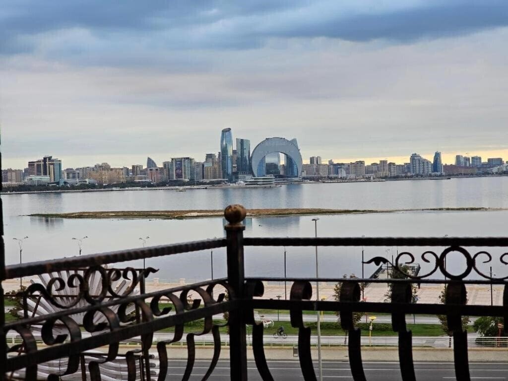 Готель Crown Suite Hotel Baku 3*