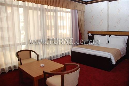 Готель Alp Inn Hotel 4*