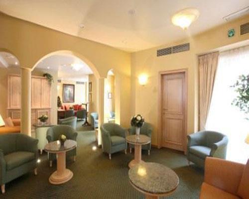 Готель Aragon 4*