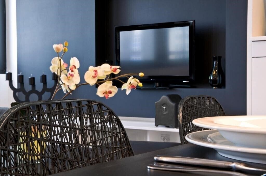 Готель B-Aparthotel Regent 4*