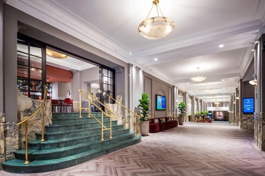 Hotel Crowne Plaza Brussels - Le Palace 5*