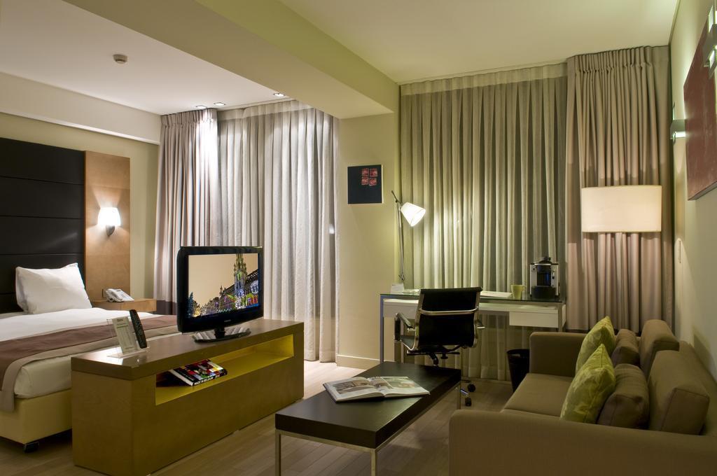 Zdjęcie B-Aparthotel Grand Place 4*