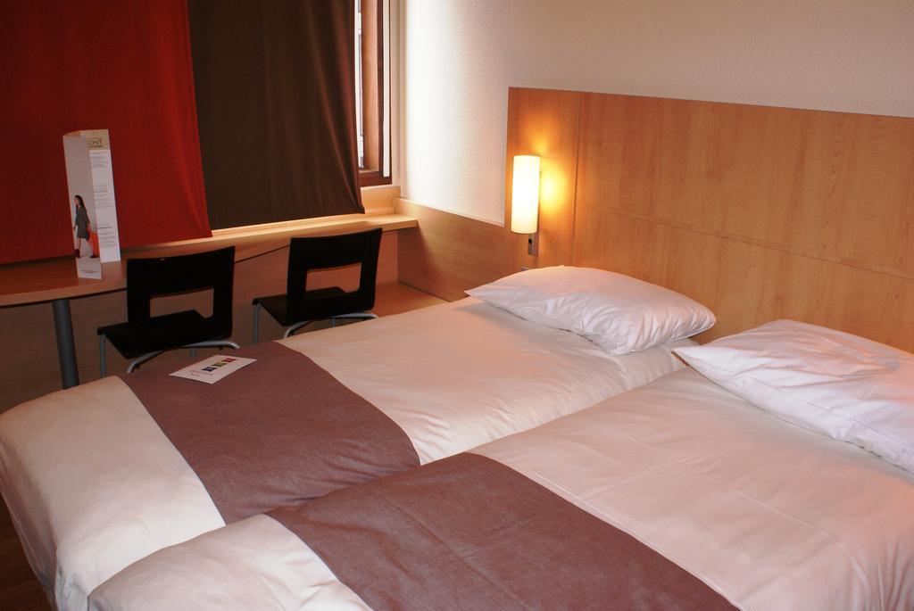 Готель Ibis Brussels Expo Atomium 3*