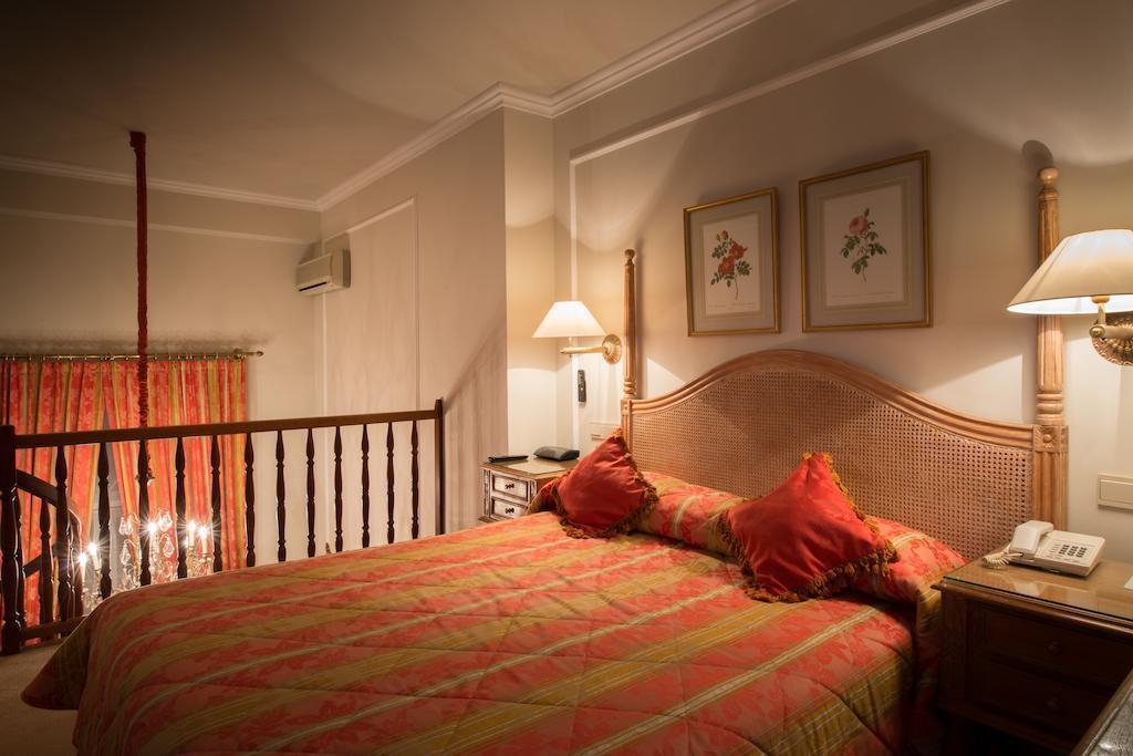 Zdjęcie Manos Stephanie 4*