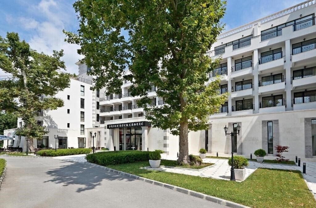 Zdjęcie White Rock Castle 4*