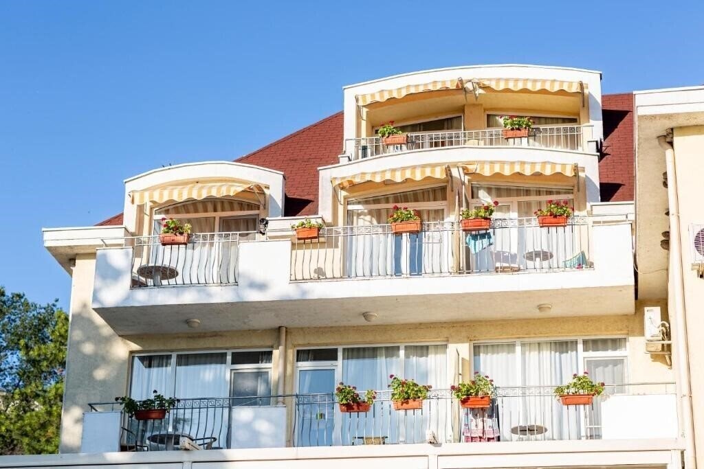Hotel Helios Balchik 3*