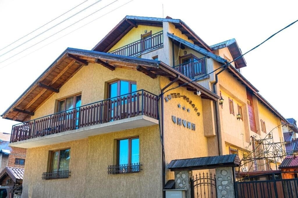 Hotel Chichin 3*