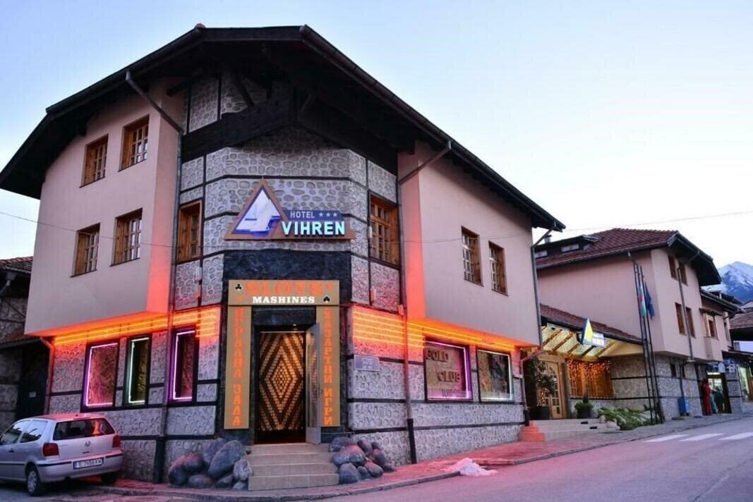 Отель Family Hotel Vihren 3*