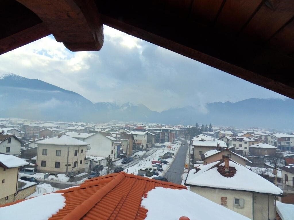 Фотография Family Hotel Nadejda 3*
