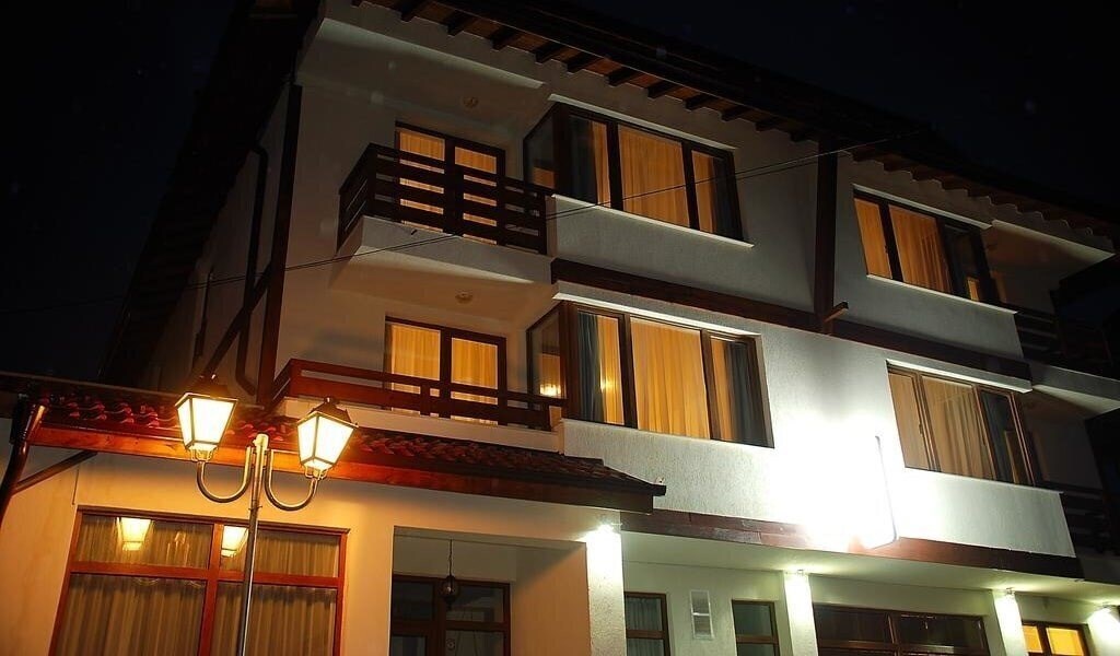 Hotel Guest House Ela 3*