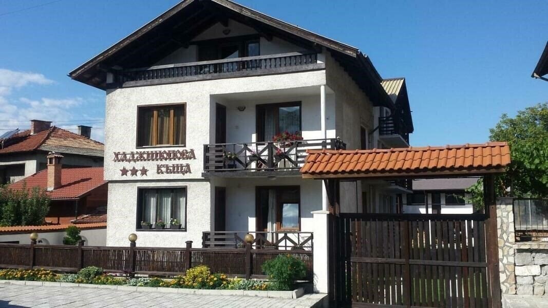 Готель Hadjipopov Green Lodge 3*