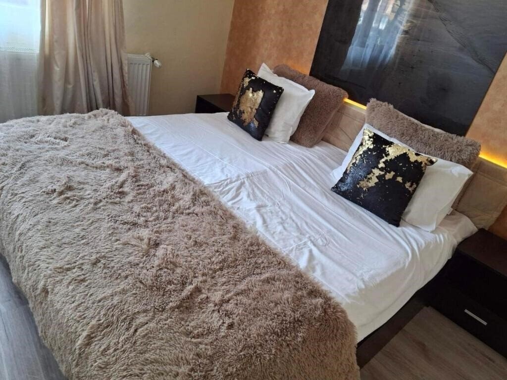 Картинка Ski Lift Hotel by Andre (ex. Mountain Paradise Bansko, Family Hotel Ski Lift Hotel, SLH by Andre Wellness & Recreation ) 3*