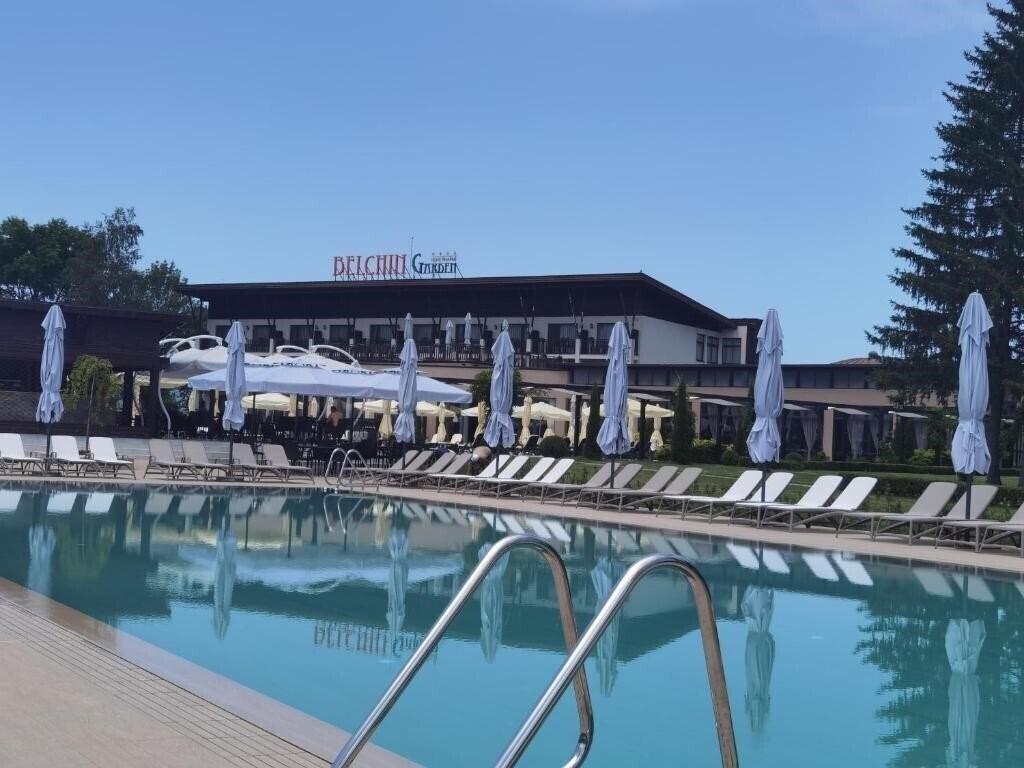 Отель Belchin Garden 4*