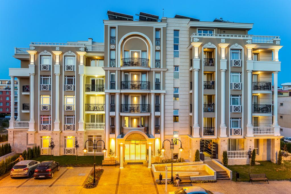 Отель Renaissance Hotel 4*