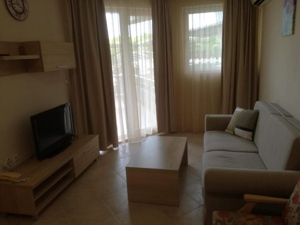 Zdjęcia Emberly Apart Hotel 3*