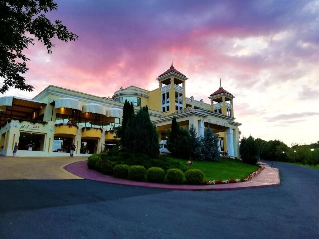 Готель Duni Royal Belleville 4*