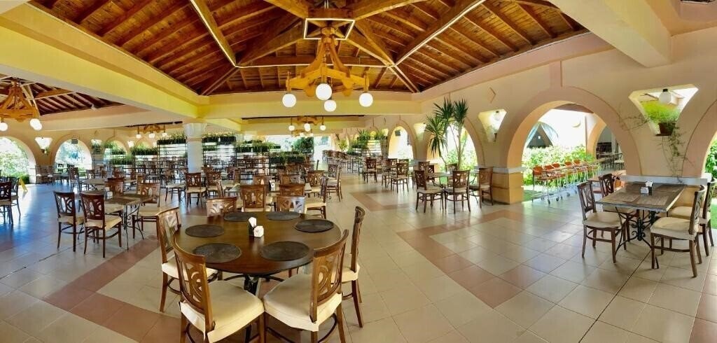 Фотографія Duni Royal Belleville 4*