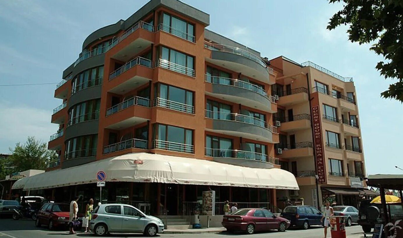 Готель Zlatna Ribka 3*