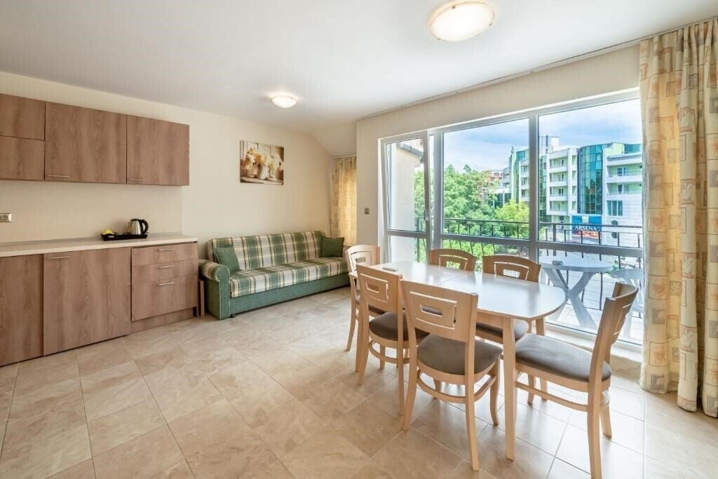 Zdjęcie Perla Ah 3*