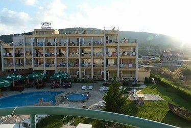 Готель Sania 2*