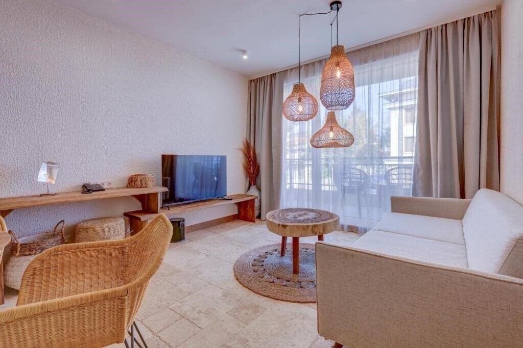 Фотографія La Boheme (Adults Only 16+) 3*