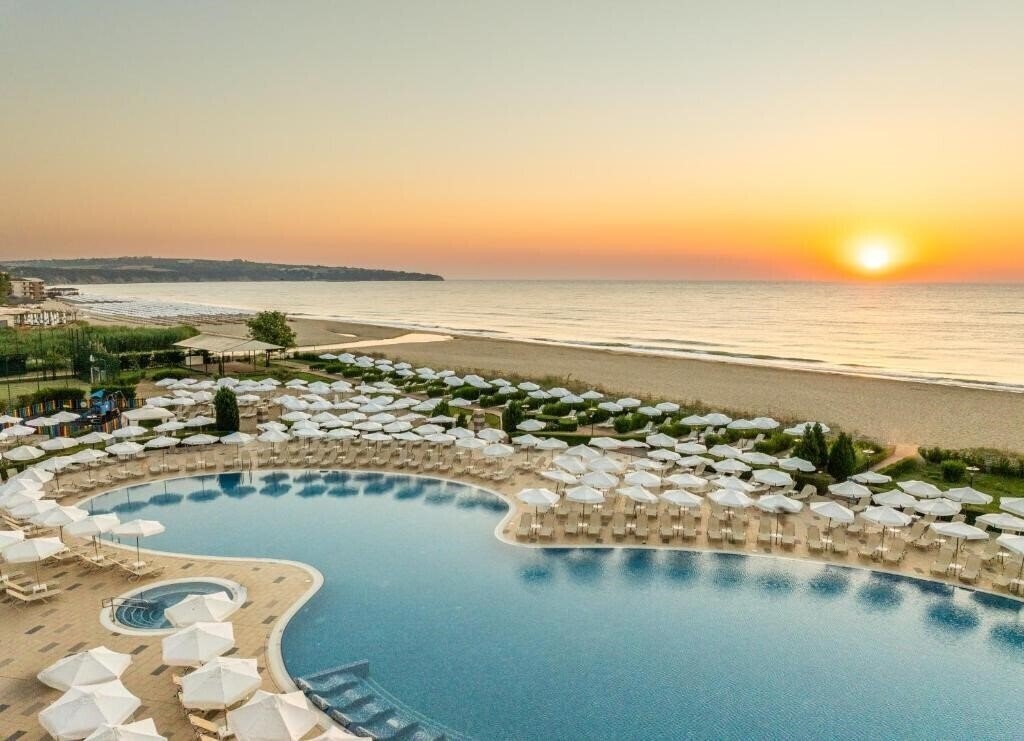 Hotel Alua Helios Bay (ex. Riu Helios Bay) 4*