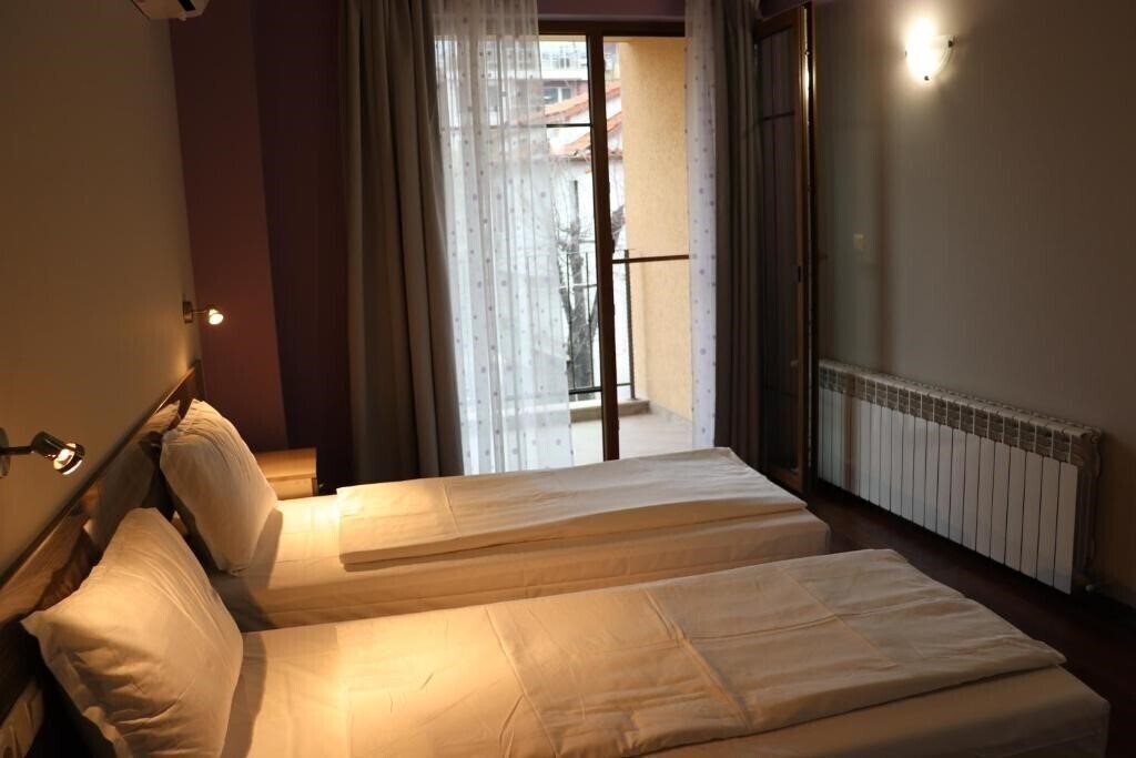 Obraz Roots Hotel And Wine Bar 3*