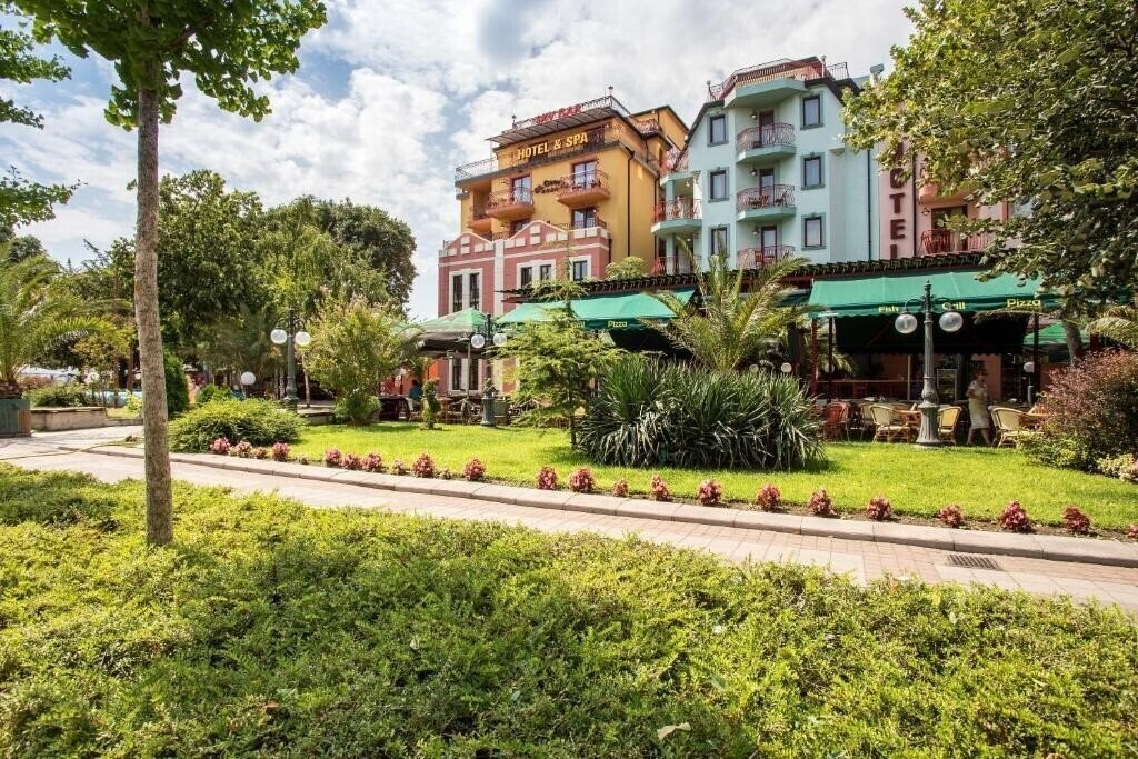 Готель Saint George Hotel & SPA 4*