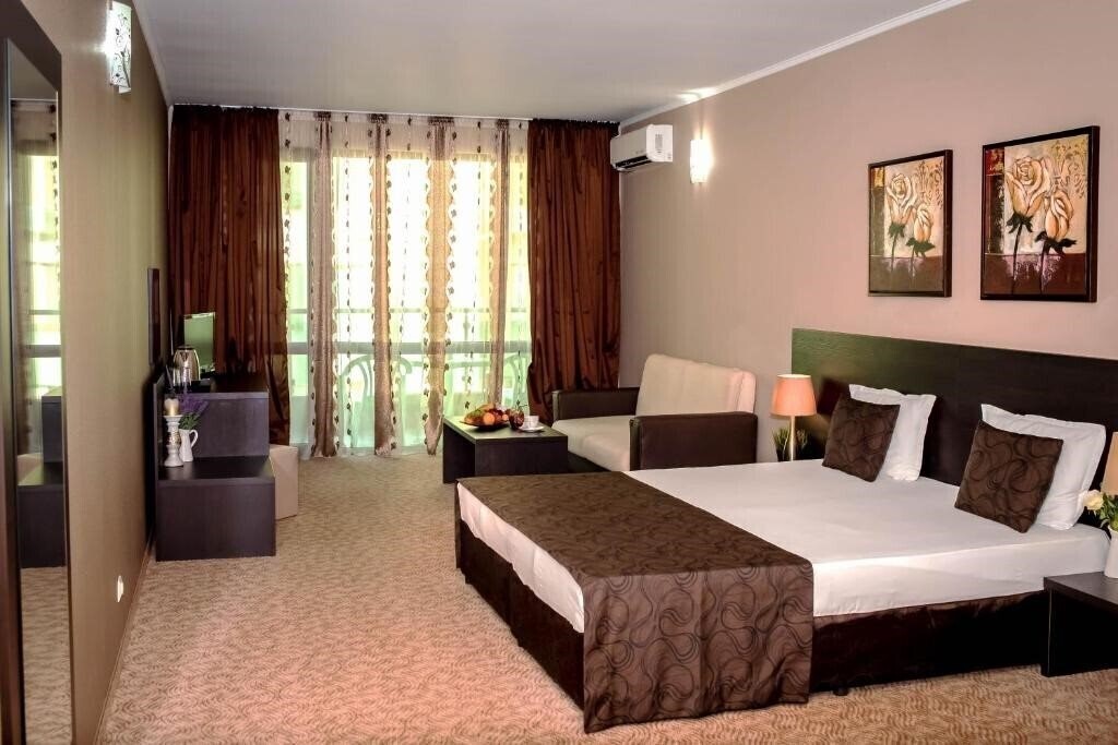 Obraz Central Plaza 3*