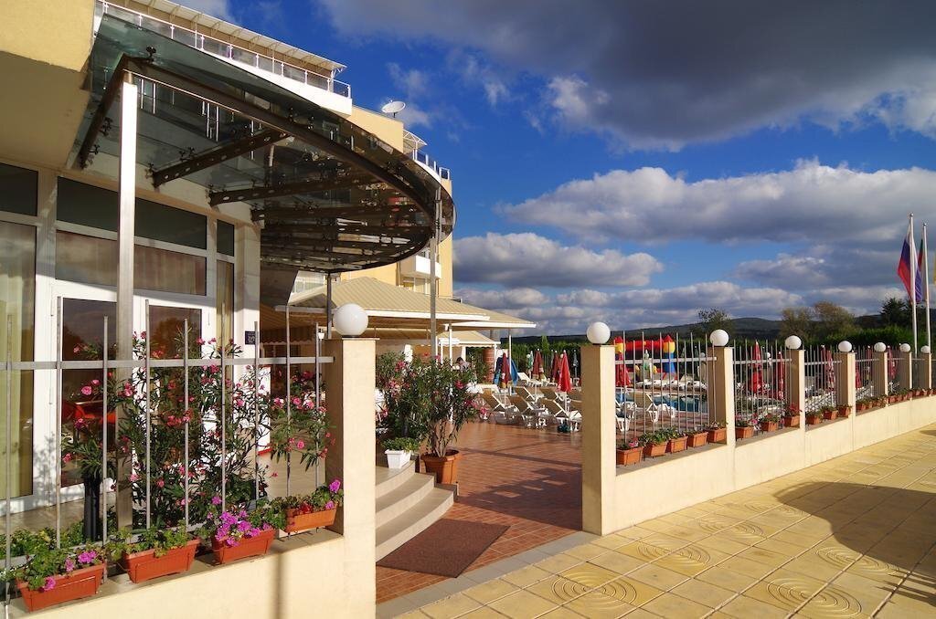 Готель Plamena Palace 4*