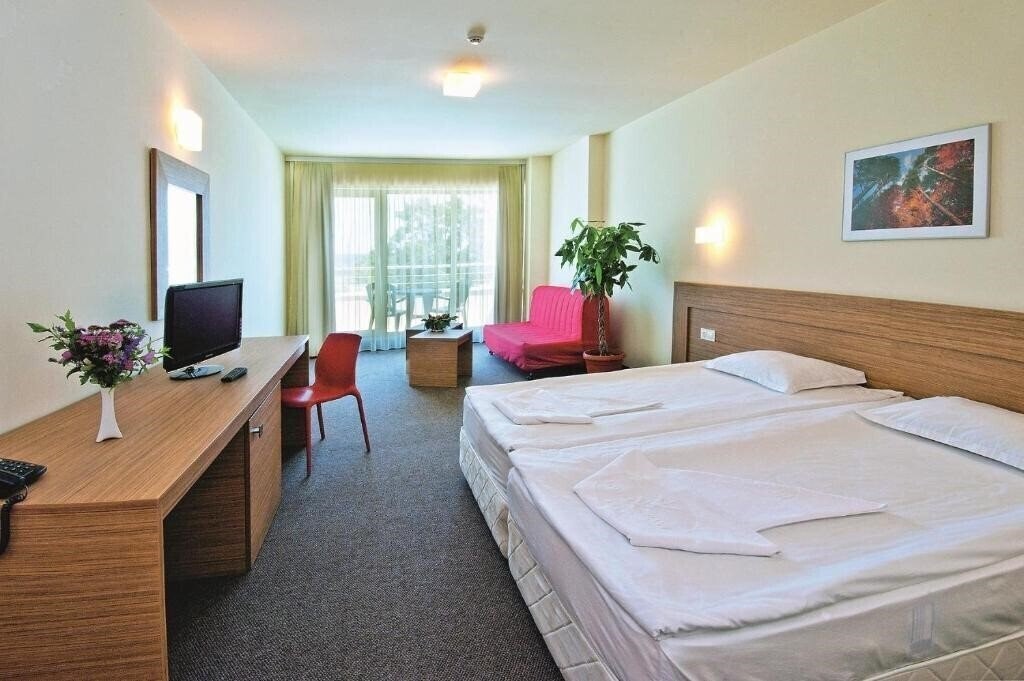 Зображення Jeravi Hotel 4*