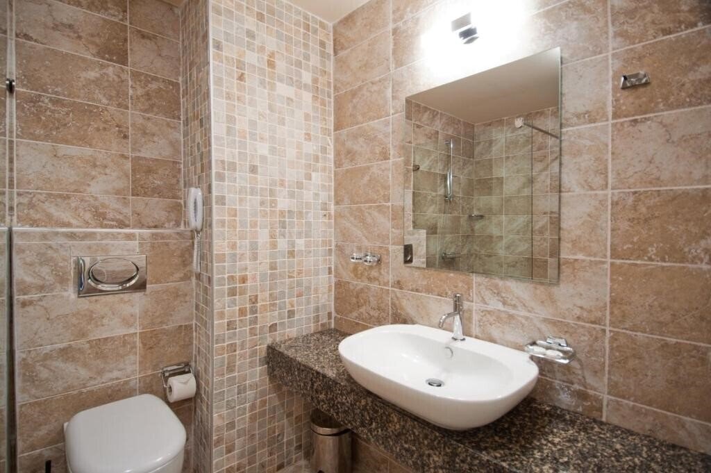 Картинка Jeravi Hotel 4*
