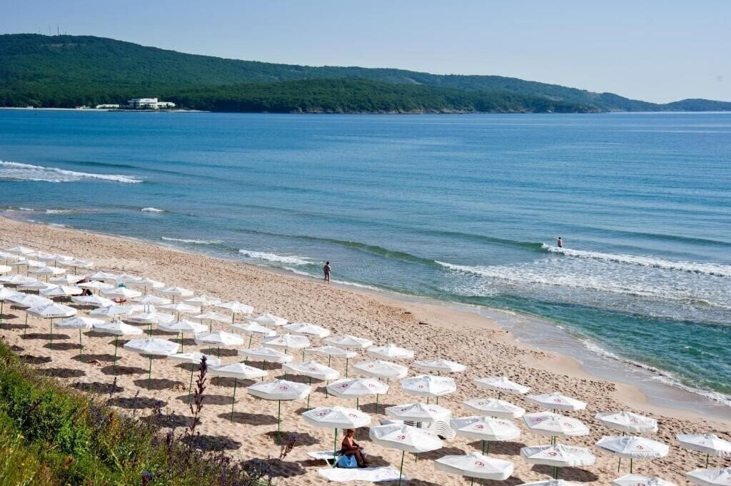 Фотографія Jeravi Hotel 4*