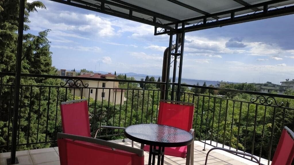 Готель Family Hotel Saga 3*