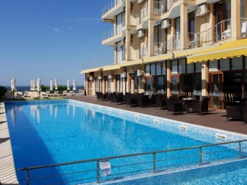 Hotel Aqua Dolphin 3*