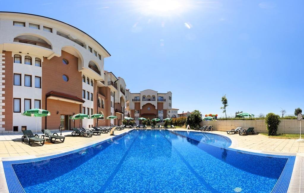 Отель Sunrise Club 3*