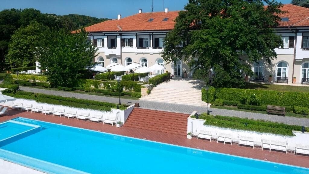 Zdjęcie Boutique Hotel Oasis 4*