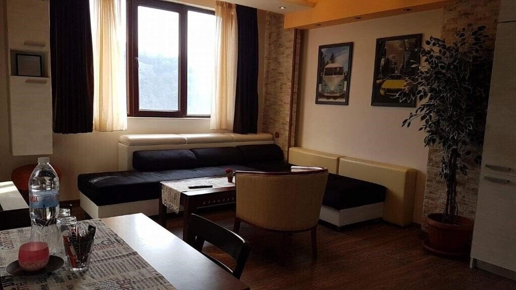 Hotel Yana Apartments апартаменты