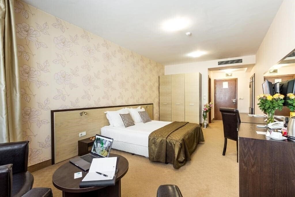 Zdjęcia City Avenue Hotel 3*