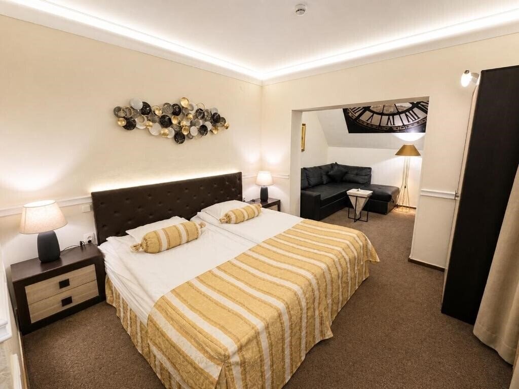 Hotel Cheap 2*
