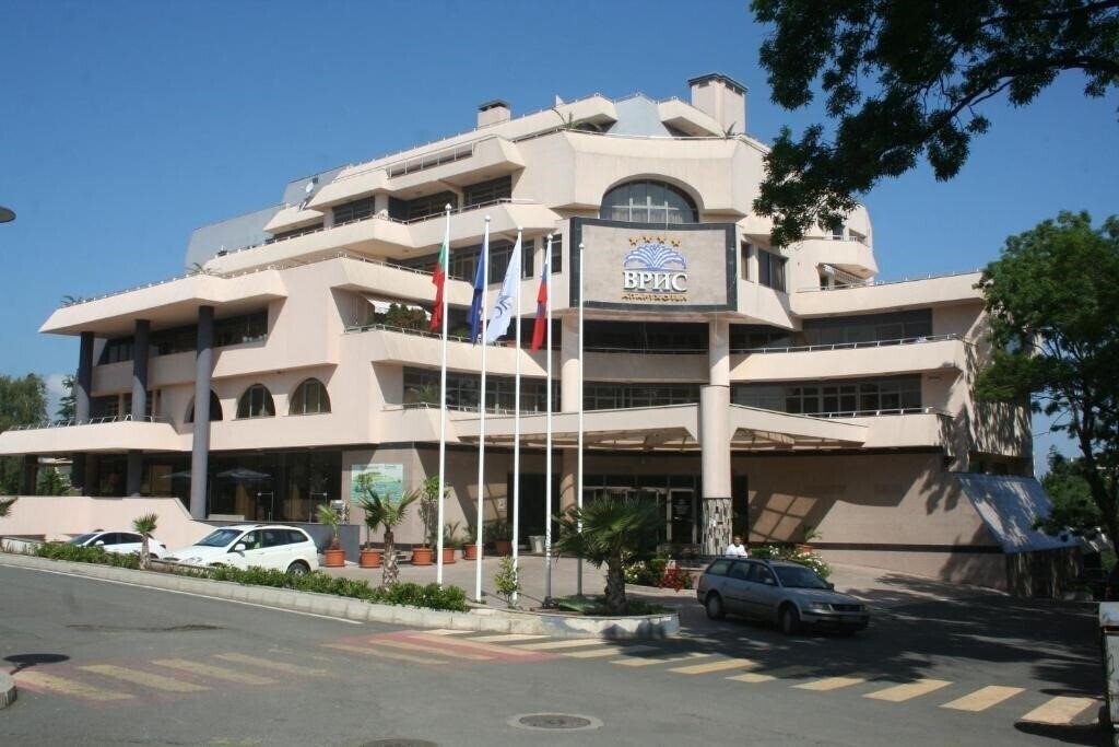 Zdjęcie Aparthotel Vris 2*