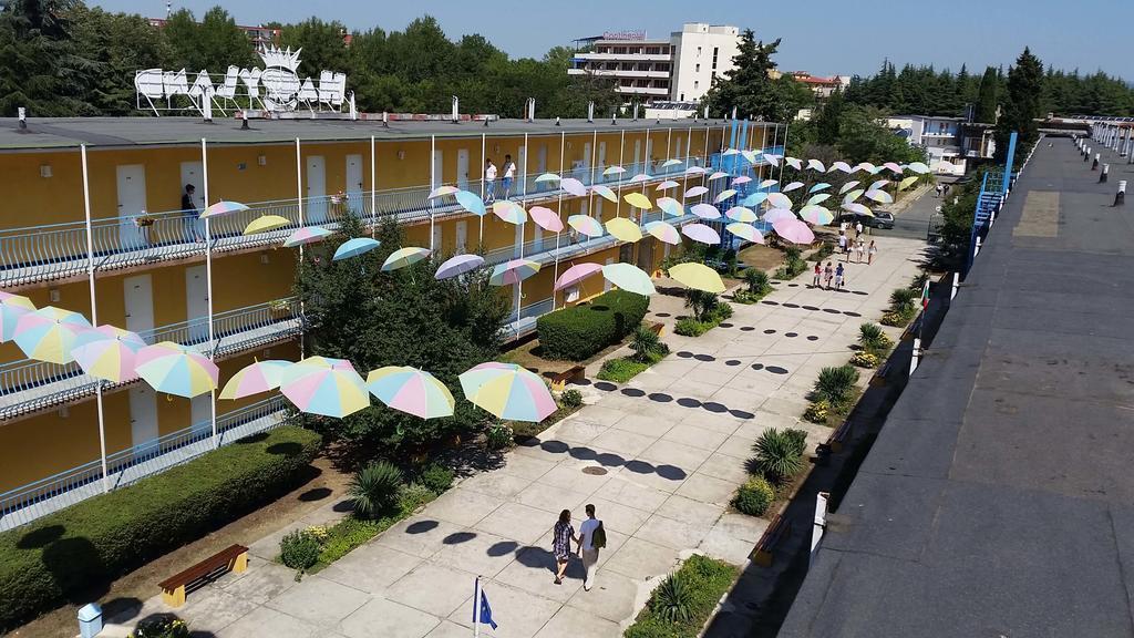 Отель Hotel Sunny Breeze (ex. Continental Blue, Happy Land) 2*