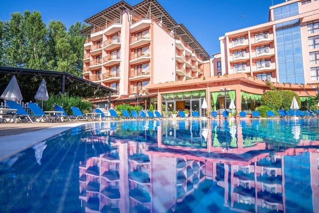 Зображення Izola Paradise 4*
