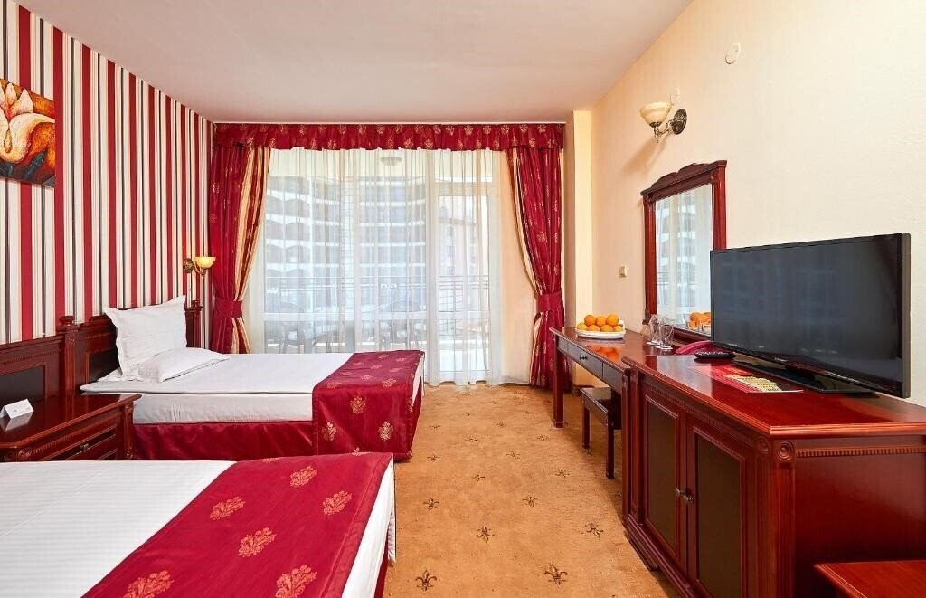 Фотографія Karolina Hotel 4*
