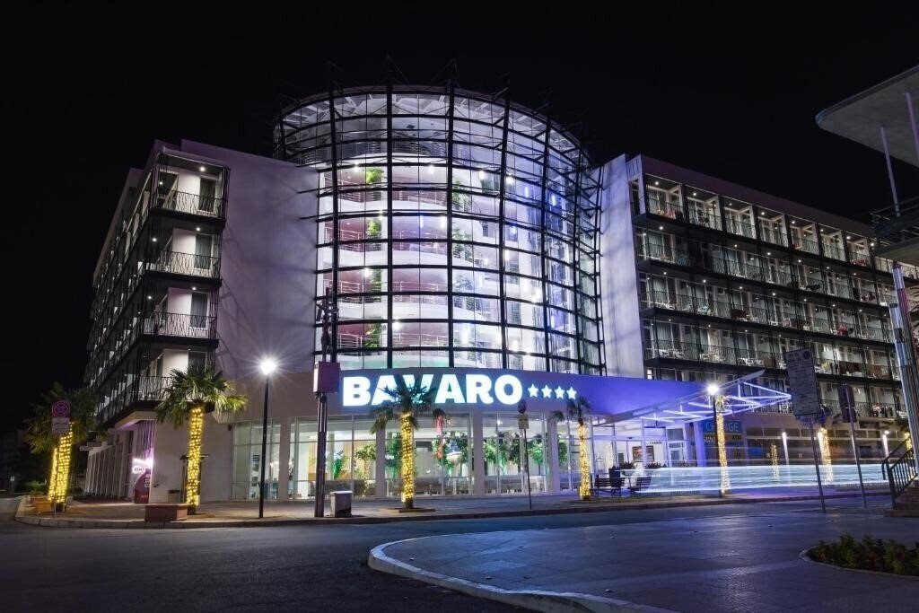 Готель Bavaro Hotel 4*